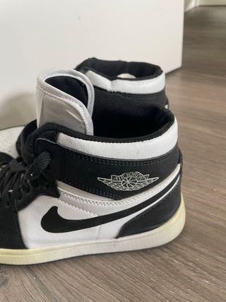 Air Jordan 1 Retro High - 37
