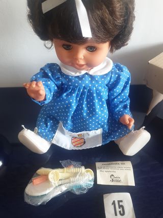 Antigua muñeca años 70 JULY