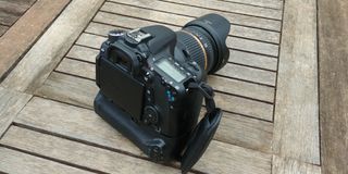 Reflex Canon EOS 70D + Objetivo + Flash