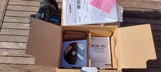 Reflex Canon EOS 70D + Objetivo + Flash