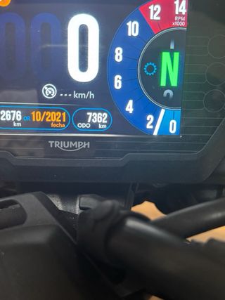 TRIUMPH SPEED TRIPLE 1050