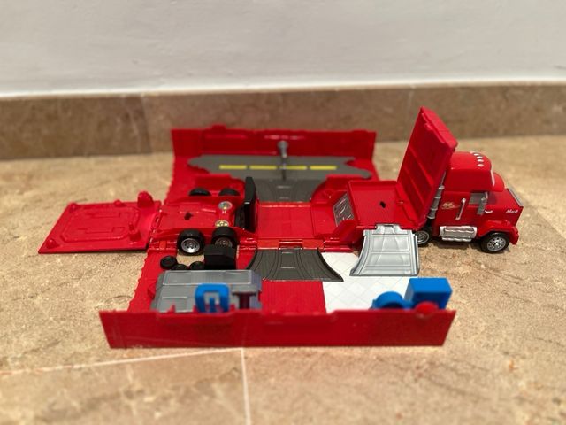 Camión Rayo McQueen Mattel