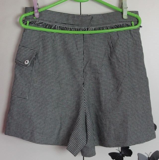 Falda pantalon pata de gallo