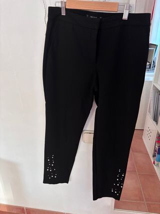 Pantalones Zara negros con pedrería