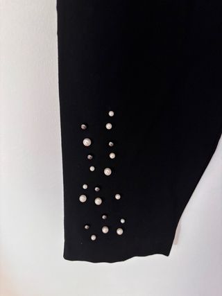 Pantalones Zara negros con pedrería