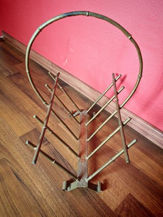 Revistero vintage dorado