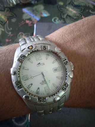 Reloj Lotus cuarzo 100m