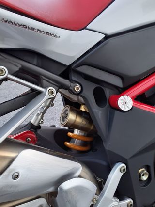 MV Agusta Brutale 910S - Impecable