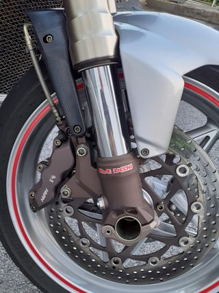 MV Agusta Brutale 910S - Impecable