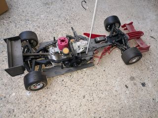 Macchina Formula 1 Ferrari a scoppio