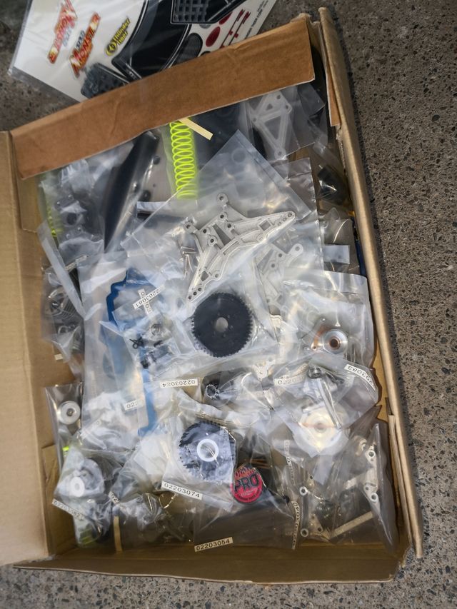 Macchina Formula 1 Ferrari a scoppio