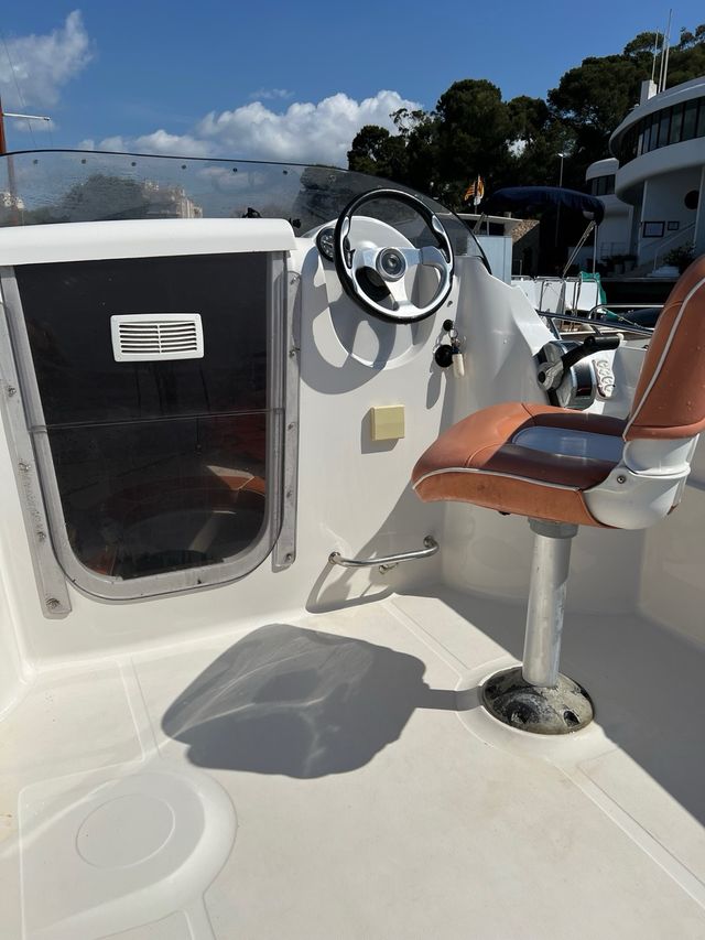 Barco motor fueraborda