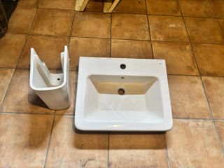 Lavabo de cerámica blanco