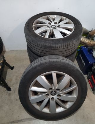 Llantas y Neumáticos (205/55/R16) w