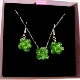 Joyas verdes: Collar y pendientes