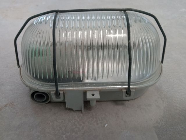 Plafón exterior metálico gris