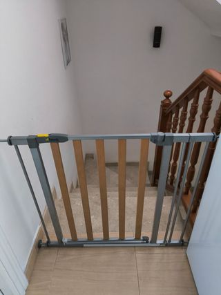 Barrera seguridad bebé Hauck (fun for kids)