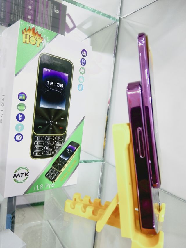 Móvil Hot i18 Pro - Púrpura