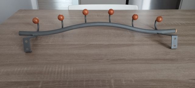 Perchero pared 6 ganchos - Gris madera