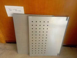 Bandejas metal armario Ikea 34x46cm. Precio 2€ uno