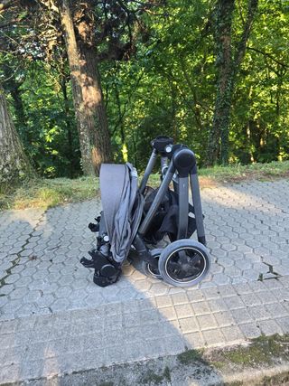 Silla paseo bebé ligera Bébé Confort modelo Adorra