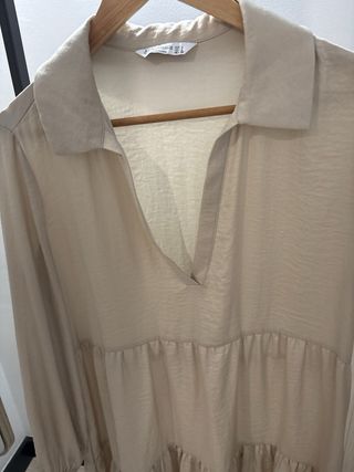 Vestido Stradivarius beige