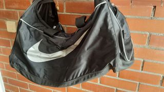 Bolsa Nike negra - Deporte más regalo 
