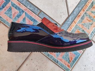 Mocassino in vernice bordeau-blu unisex