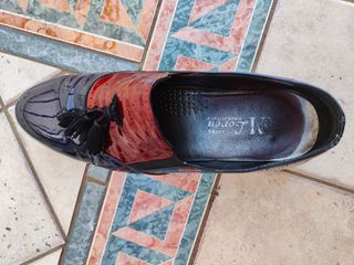 Mocassino in vernice bordeau-blu unisex