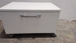 Cajonera blanca con ruedas