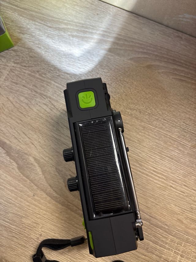 Radio Solar GWWGWW AM/FM