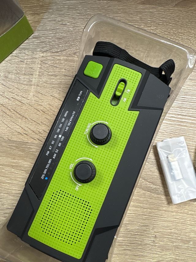 Radio Solar GWWGWW AM/FM