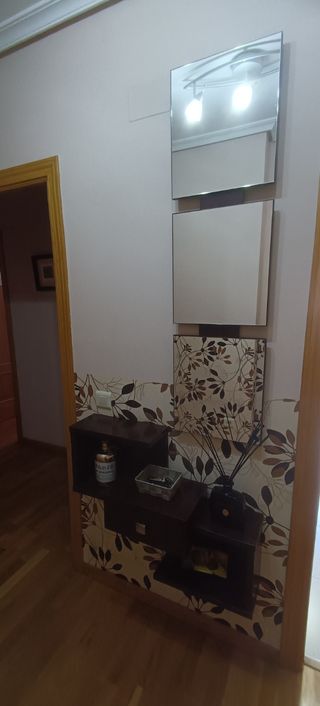 ENTRADA RECIBIDOR CON ESPEJO