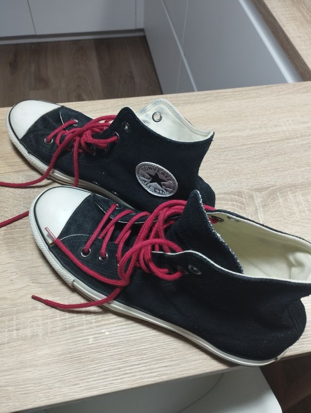 Converse All Star negras rojas 42.5. 27,5 cms