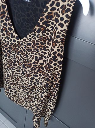 Blusa Zara leopardo talla L
