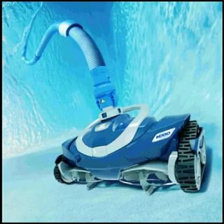 Limpiafondos para piscina Zodiac MX10.