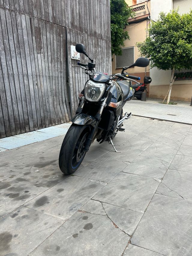 Suzuki GSR 600 - Moto