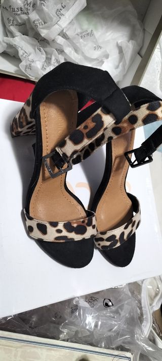 Sandalias