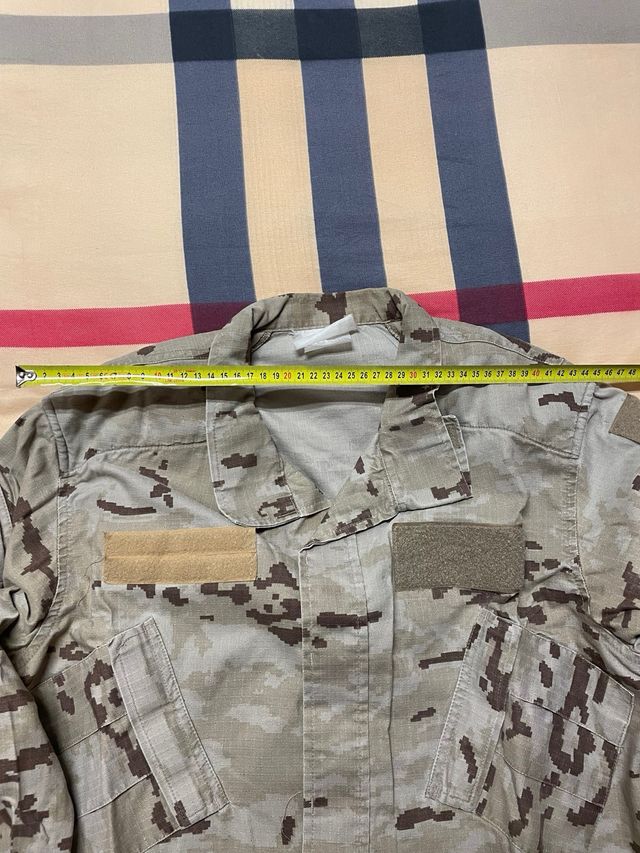 camisa arida pixelada