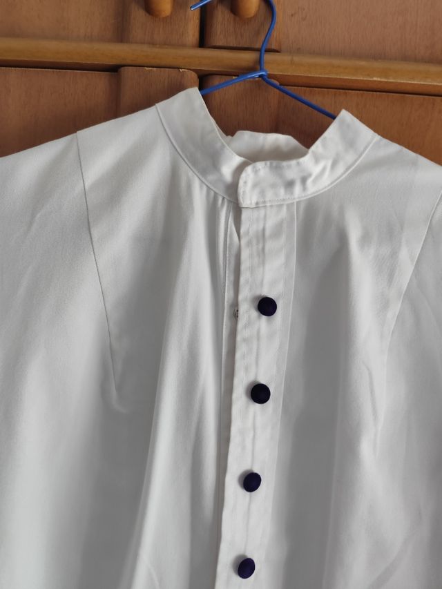 Traje nazareno blanco