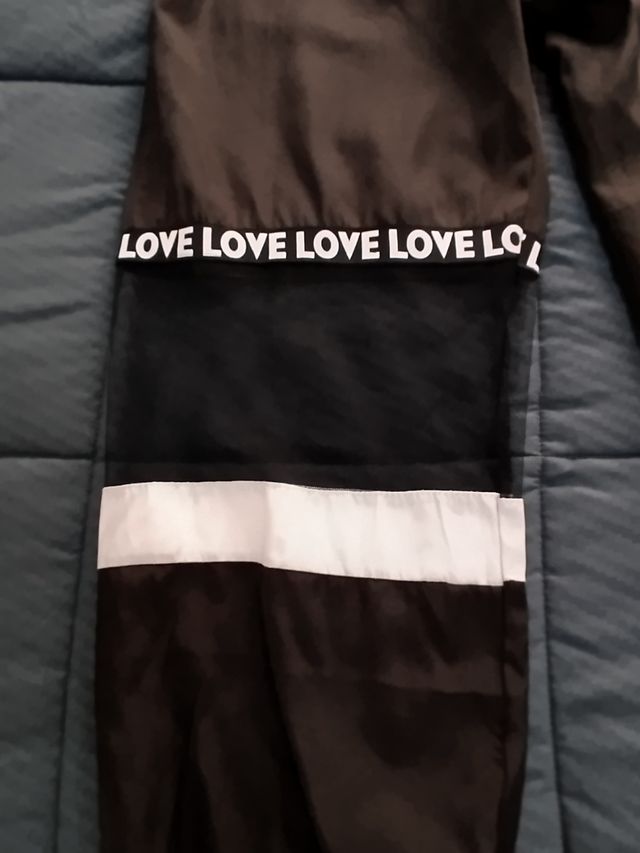 Pantalones deportivos negros