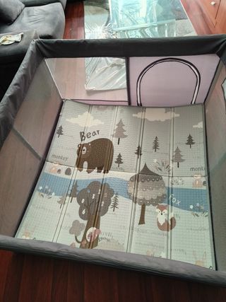 Parque infantil de 1,20 x 1,20 en buen estado