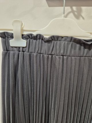 Falda plisada gris - Tul