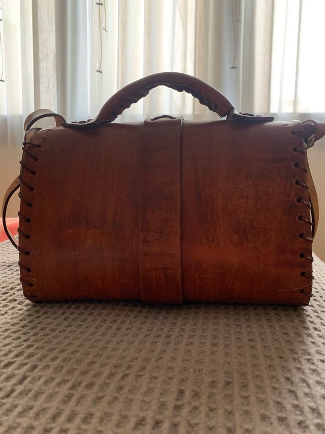 Bolso cuero artesanal marrón