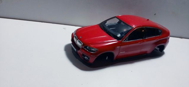 Auto in miniatura in scala 1:43