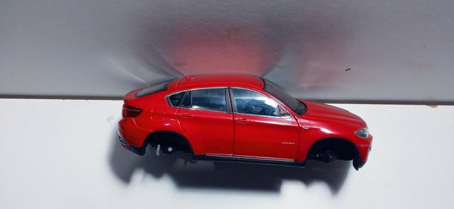 Auto in miniatura in scala 1:43