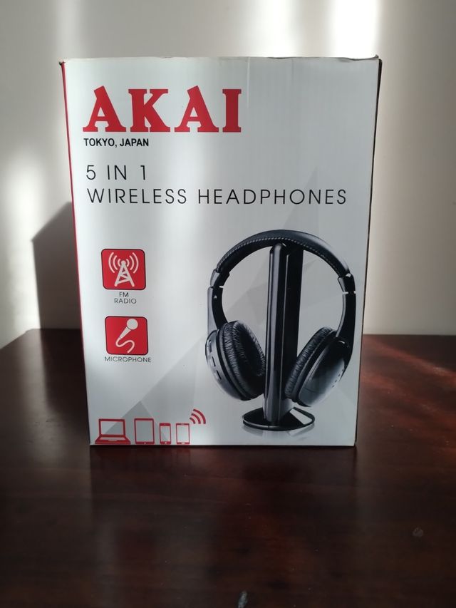 AKAI Cuffie Wireless 5 in 1