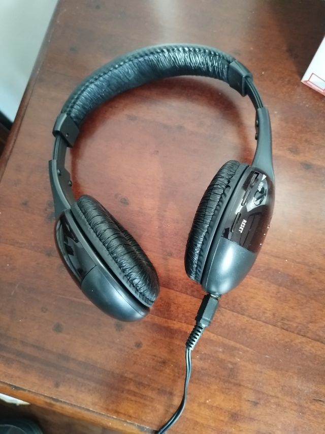 AKAI Cuffie Wireless 5 in 1