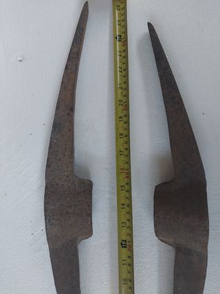 2 Picconi Rustici Antichi