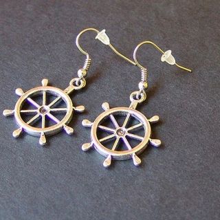 Pendientes timón
